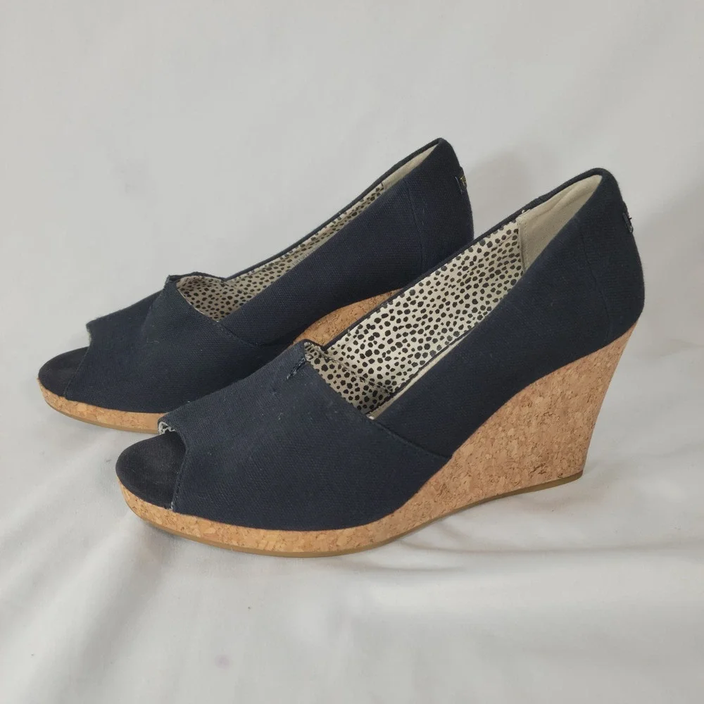 TOMS Canvas Cork Wedge Women 8.5 Black Peep Toe Platform Sandals Boho Chic Beach